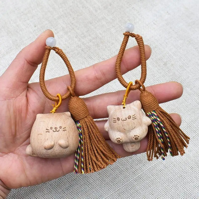 Cute Hand Carved Retro Cat Keychain Natural Wooden Kitty Tassel Charm Bag Pendant Unique Gift for Cat Enthusiasts